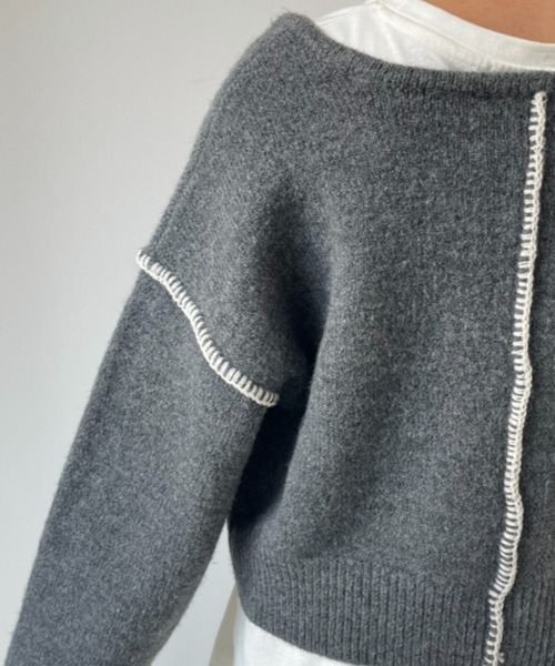 NEUNA（ヌナ）の「配色ハンドステッチワイドVネックニット（ニット/セーター・レディース・チャコールグレー/アイボリー・FREE）」の17枚目の写真