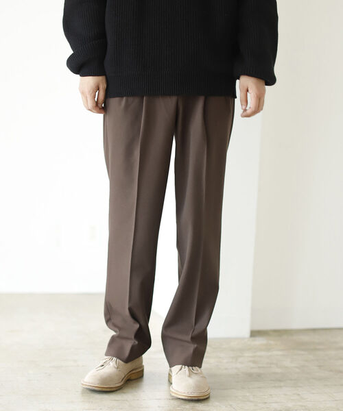 BEAMS（ビームス）の「BEAMS / 2プリーツ テーパード スラックス（スラックス・メンズ・チャコールグレー/ブラック/ブラウン・SMALL/MEDIUM/LARGE/X-LARGE）」の3枚目の写真