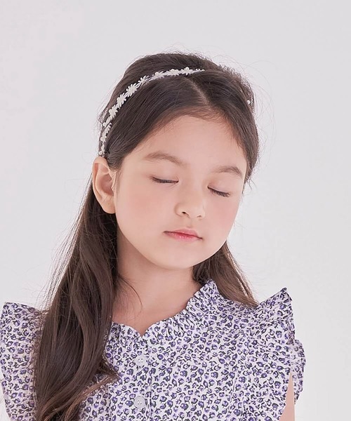 Rora（ローラ）の「【日本製】デイジー カチューシャ ハンドメイド お花 白（カチューシャ・キッズ・ホワイト/ラベンダー・FREE）」の10枚目の写真