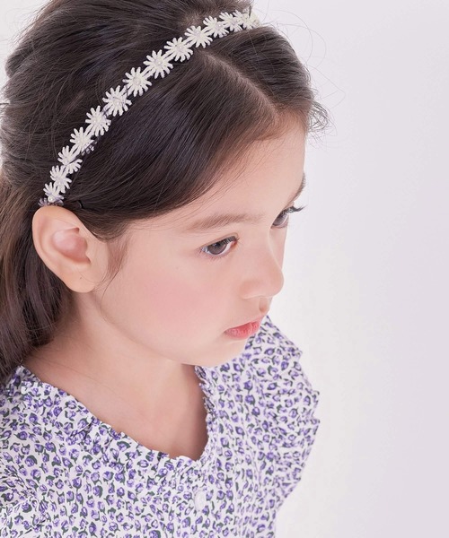 Rora（ローラ）の「【日本製】デイジー カチューシャ ハンドメイド お花 白（カチューシャ・キッズ・ホワイト/ラベンダー・FREE）」の7枚目の写真
