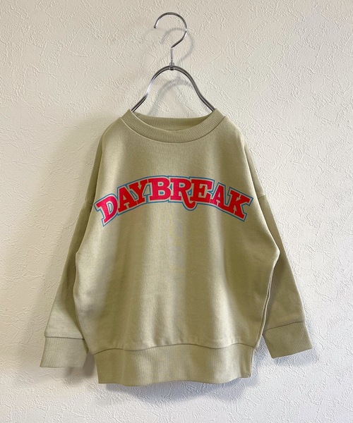 BIG FIELD（ビッグフィールド）の「プリントトレーナー（80～150cm）（スウェット・キッズ・ブラック/ベージュ/パープル/レッド/オフホワイト/ピンク/オレンジ/ブルー/グリーン/チャコール・90/120/80/130/140/150/95/100/110）」の4枚目の写真