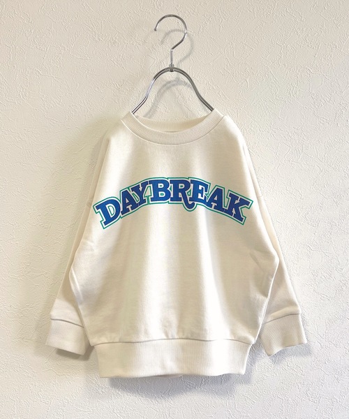 BIG FIELD（ビッグフィールド）の「プリントトレーナー（80～150cm）（スウェット・キッズ・ブラック/ベージュ/パープル/レッド/オフホワイト/ピンク/オレンジ/ブルー/グリーン/チャコール・90/120/80/130/140/150/95/100/110）」の2枚目の写真