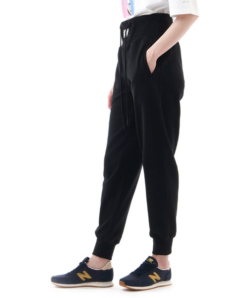 NEW BALANCE（ニューバランス）の「NB Athletics アンプリファイドフレンチテリーパンツ（スウェットパンツ・レディース・ブラック・LARGE/SMALL/MEDIUM）」の5枚目の写真