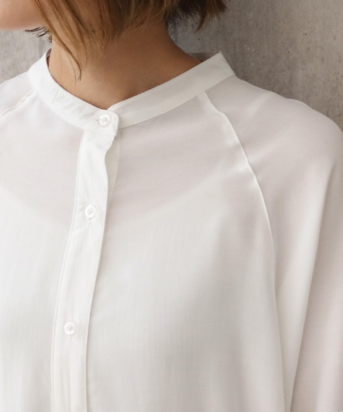 Social GIRL（ソーシャルガール）の「バックフリルフレアオーバーサイズシャツブラウス（シャツ/ブラウス・レディース・ライトグリーン/オフホワイト/ベージュ・M/L）」の15枚目の写真