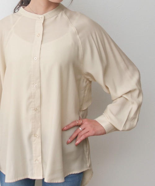 Social GIRL（ソーシャルガール）の「バックフリルフレアオーバーサイズシャツブラウス（シャツ/ブラウス・レディース・ライトグリーン/オフホワイト/ベージュ・M/L）」の13枚目の写真