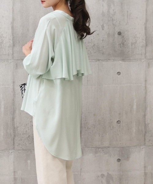 Social GIRL（ソーシャルガール）の「バックフリルフレアオーバーサイズシャツブラウス（シャツ/ブラウス・レディース・ライトグリーン/オフホワイト/ベージュ・M/L）」の5枚目の写真