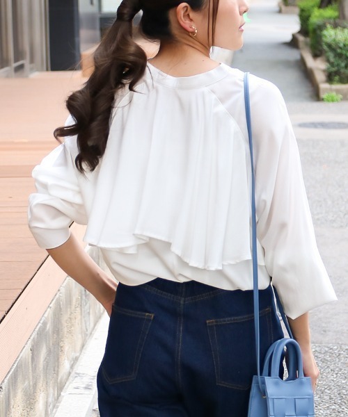 Social GIRL（ソーシャルガール）の「バックフリルフレアオーバーサイズシャツブラウス（シャツ/ブラウス・レディース・ライトグリーン/オフホワイト/ベージュ・M/L）」の22枚目の写真