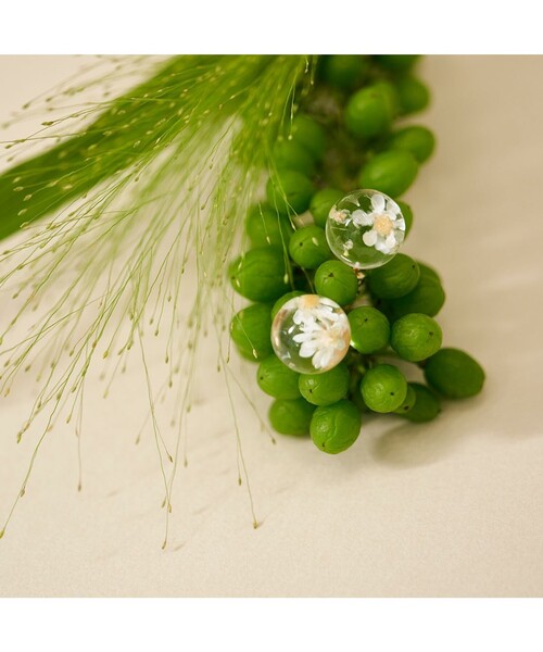 ANEVER（アンエバー）の「MINI BALL ピアス（ピアス（両耳用）・レディース・ホワイト系/アイボリー系・F）」の2枚目の写真