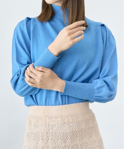 Loco Ocean（ロコオーシャン）の「ボリュームスリーブ ボトルネックニット（ニット/セーター・レディース・ブラック/ベージュ/ブルー/モカ・FREE）」の4枚目の写真