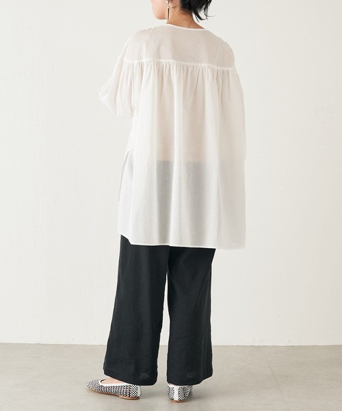 BEARDSLEY（ビアズリー）の「袖リブギャザーブラウス（シャツ/ブラウス・レディース・ホワイト/ブラック・FREE）」の4枚目の写真