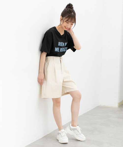 Honeys(ハニーズ)の「タックいり ハーフパンツ(その他パンツ・レディース・ブラック/カーキ/アイボリー/ライトベージュ・S/M/L)」の15枚目の写真