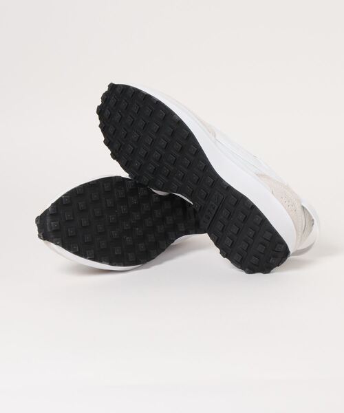NIKE(ナイキ)の「【NIKE/ナイキ】 ワッフル デビュー(スニーカー・レディース・ホワイト・23.5cm/24cm)」の3枚目の写真