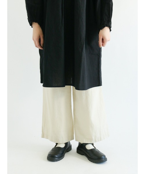 Samansa Mos2（サマンサ モスモス）の「ストレートタックパンツ（その他パンツ・レディース・ブラック/キナリ/イエロー/オフホワイト・ﾌﾘ-）」の2枚目の写真