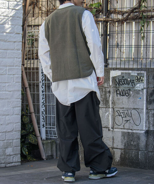 GLOSTER（グロスター）の「【GLOSTER/グロスター】パイルVネック プルオーバーベスト（ベスト・メンズ・チャコールグレー/オリーブ/杢グレー・MEDIUM/LARGE）」の20枚目の写真