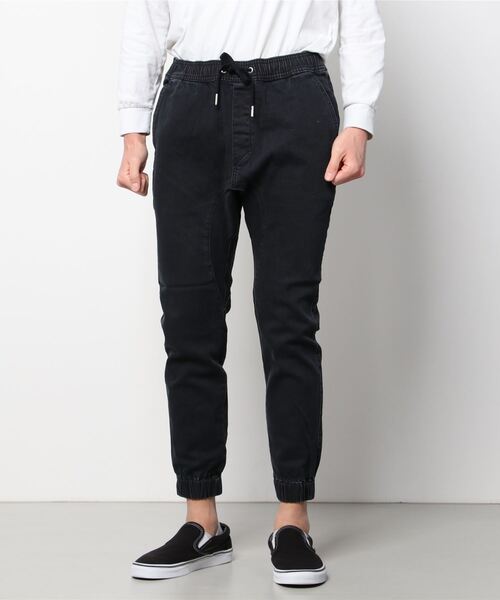 ZANEROBE(ゼインローブ)の「ZANEROBE(ゼインローブ) SURESHOT DENIM JOGGER/ZR718JP-FLD(その他パンツ・メンズ・ブラック・30/34/32/29)」の1枚目の写真