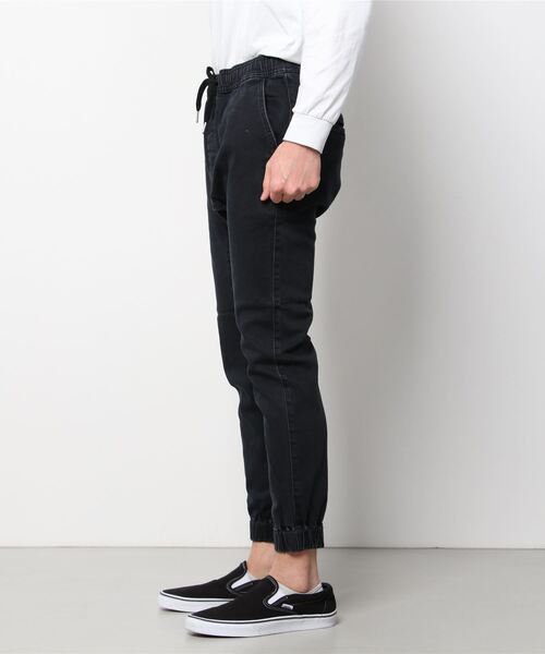ZANEROBE(ゼインローブ)の「ZANEROBE(ゼインローブ) SURESHOT DENIM JOGGER/ZR718JP-FLD(その他パンツ・メンズ・ブラック・30/34/32/29)」の2枚目の写真