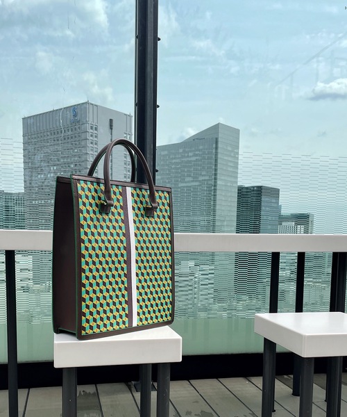 intoxic.（イントキシック）の「【intoxic.】THE CUBE LYON / リヨン（トートバッグ・レディース・ブラック系その他/グリーン系その他・FREE）」の9枚目の写真