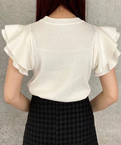 Voyage titty&Co.PETIT(ボヤージュティティアンドコープチ)の「【Voyage titty&Co. PETIT】ショルダーフリルニットプルオーバー(ニット/セーター・レディース・ホワイト/ブラック・FREE)」の7枚目の写真