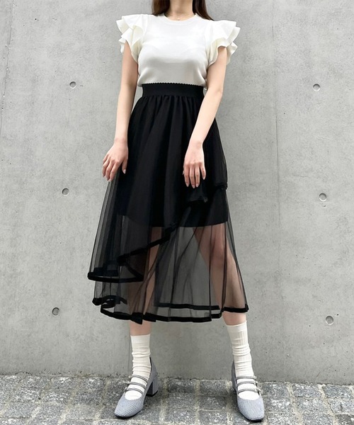 Voyage titty&Co.PETIT(ボヤージュティティアンドコープチ)の「【Voyage titty&Co. PETIT】ショルダーフリルニットプルオーバー(ニット/セーター・レディース・ホワイト/ブラック・FREE)」の4枚目の写真