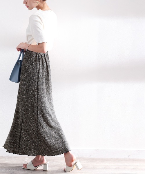 classicalelf（クラシカルエルフ）の「アンニュイな雰囲気。楊柳ランダムプリーツマーメイドスカート（スカート・レディース・ブラック/ブラック系その他/ブラウン系その他/その他・SMALL/MEDIUM/LARGE/X-LARGE）」の6枚目の写真