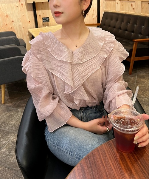 Ambre Ciel（アンブルシエル）の「ラッフルシアーブラウス／【WEB/EC限定商品】（シャツ/ブラウス・レディース・オフホワイト/ピンク/ブラック・FREE）」の3枚目の写真