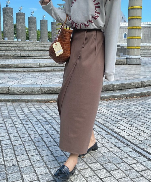 LAUIR(ラウアー)の「起毛ラップスカート(スカート・レディース・ブラック/モカ/グレイッシュベージュ・MEDIUM/LARGE/SMALL)」の8枚目の写真