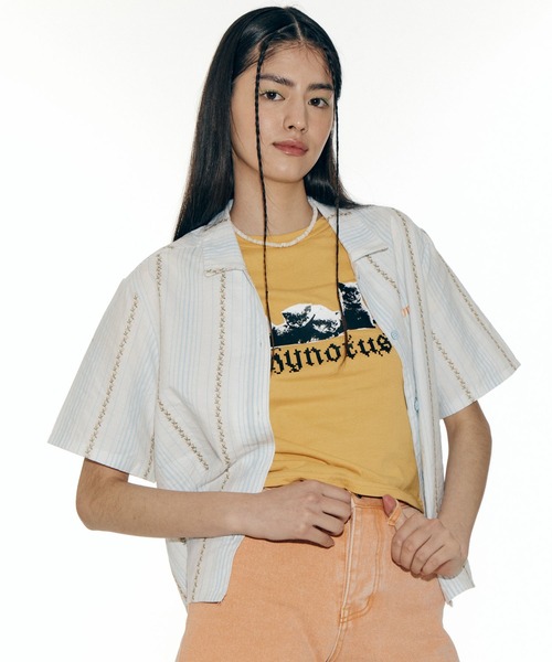 bonjour records（ボンジュールレコーズ）の「【WHYNOTUS/ワイノットアス】Tiny Flower Striped Shirts タイニーフラワーストライプドシャツ（シャツ/ブラウス・レディース・オレンジ/ブルー・FREE）」の16枚目の写真