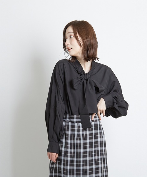 PAPAVER(パパヴェル)の「【papaver】スパンブロードボウタイブラウス(シャツ/ブラウス・レディース・ブラック/オフホワイト・MEDIUM)」の9枚目の写真