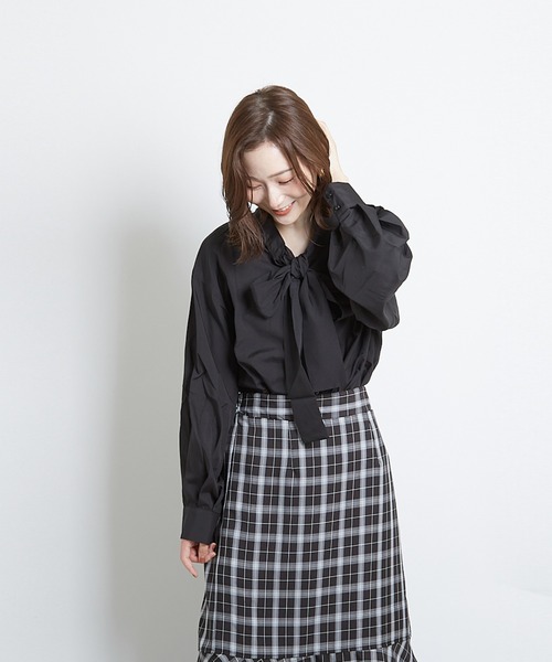 PAPAVER(パパヴェル)の「【papaver】スパンブロードボウタイブラウス(シャツ/ブラウス・レディース・ブラック/オフホワイト・MEDIUM)」の10枚目の写真
