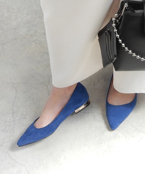 alala（アララ）の「アシメカットポインテッド（パンプス・レディース・アイボリー/ホワイト系/ブラック系/ブルー系/ピンク系/ブロンズ/パイソン/ブラック・22.0cm/22.5cm/23.0cm/23.5cm/24.0cm/24.5cm/25.0cm/25.5cm/26.0cm）」の21枚目の写真