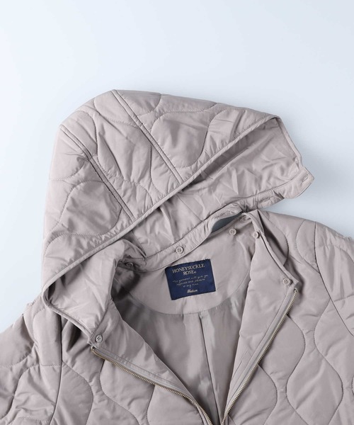 HONEYSUCKLE ROSE（ハニーサックルローズ）の「【HONEYSUCKLE ROSE】2WAYキルトコート（ダウンジャケット/コート・レディース・オフホワイト/ブラック・M/L）」の9枚目の写真