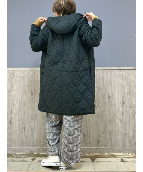 HONEYSUCKLE ROSE（ハニーサックルローズ）の「【HONEYSUCKLE ROSE】2WAYキルトコート（ダウンジャケット/コート・レディース・オフホワイト/ブラック・M/L）」の18枚目の写真