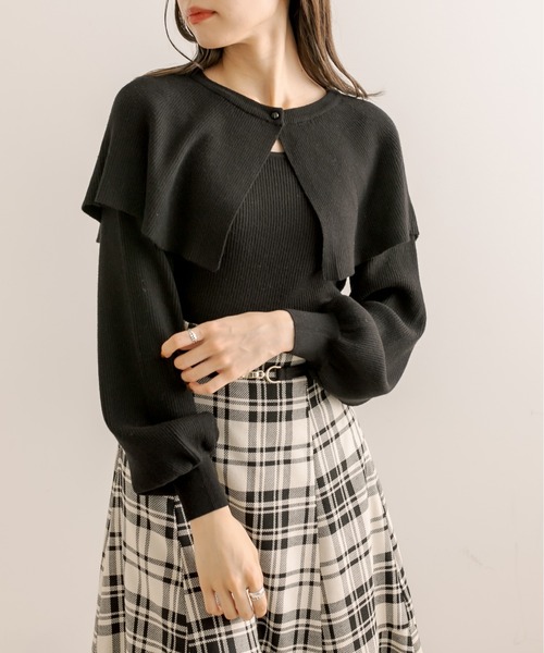 OLIVE des OLIVE（オリーブデオリーブ）の「ケープニットプルオーバー（ニット/セーター・レディース・オフホワイト/ブルー/ブラック・FREE）」の2枚目の写真
