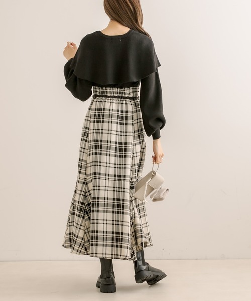 OLIVE des OLIVE（オリーブデオリーブ）の「ケープニットプルオーバー（ニット/セーター・レディース・オフホワイト/ブルー/ブラック・FREE）」の4枚目の写真