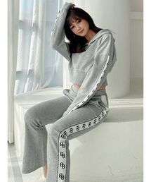 GYDA | 【セットアップ着用可】GG logoライン バックレースアップパーカー(パーカー)