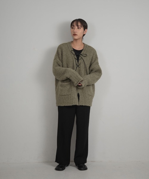 lawgy（ラウジー）の「wool lace up knit（ニット/セーター・レディース・グリーン/ベージュ/アイボリー・FREE）」の11枚目の写真