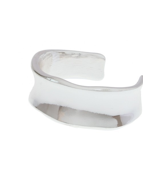 CLANE(クラネ)の「WIDE WAVE BANGLE(バングル/リストバンド・レディース・シルバー・FREE)」の5枚目の写真