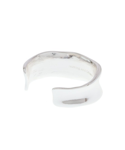 CLANE(クラネ)の「WIDE WAVE BANGLE(バングル/リストバンド・レディース・シルバー・FREE)」の6枚目の写真