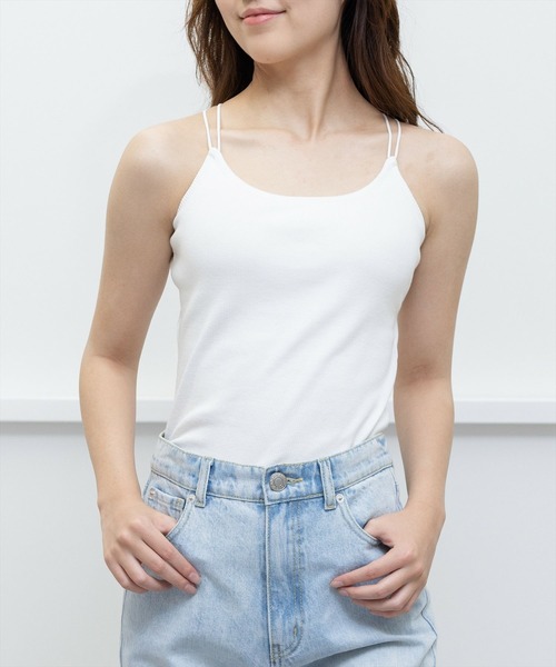 clear（クリア）の「カップ付リブキャミソール [着回し力抜群 大人 カジュアル ダブルストラップ]≪2024AW≫（キャミソール・レディース・ブラウン/カーキ/オフホワイト/ベージュ/サックスブルー/オレンジ/ブラック/グリーン/ピンク/ピンク系その他2/ブルー・F）」の3枚目の写真