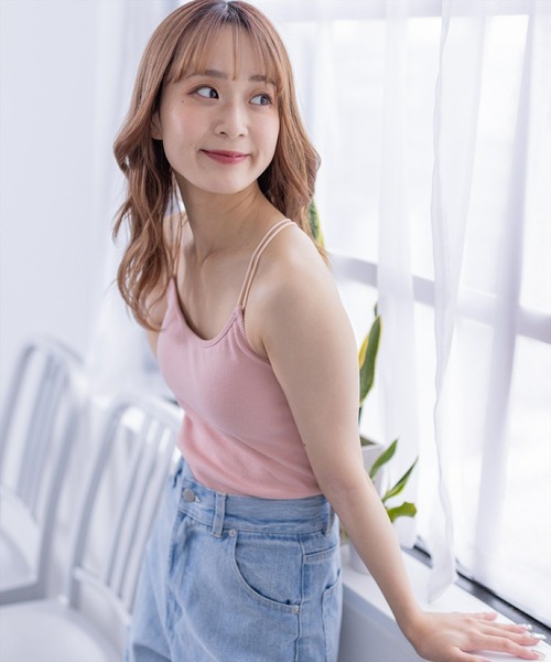 clear（クリア）の「カップ付リブキャミソール [着回し力抜群 大人 カジュアル ダブルストラップ]≪2024AW≫（キャミソール・レディース・ブラウン/カーキ/オフホワイト/ベージュ/サックスブルー/オレンジ/ブラック/グリーン/ピンク/ピンク系その他2/ブルー・F）」の14枚目の写真