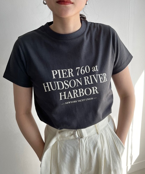 LOWRYS FARM(ローリーズファーム)の「カラーロゴプリントTシャツSS 190316(Tシャツ/カットソー・レディース・チャコールグレー/グレー/ブルー/ホワイト・FREE)」の3枚目の写真