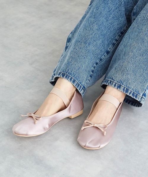 w closet(ダブルクローゼット)の「バレエシューズ(バレエシューズ・レディース・アイボリー/ピンク/シルバー/ブラック/サックスブルー・M/L)」の4枚目の写真