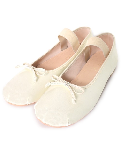 w closet(ダブルクローゼット)の「バレエシューズ(バレエシューズ・レディース・アイボリー/ピンク/シルバー/ブラック/サックスブルー・M/L)」の7枚目の写真