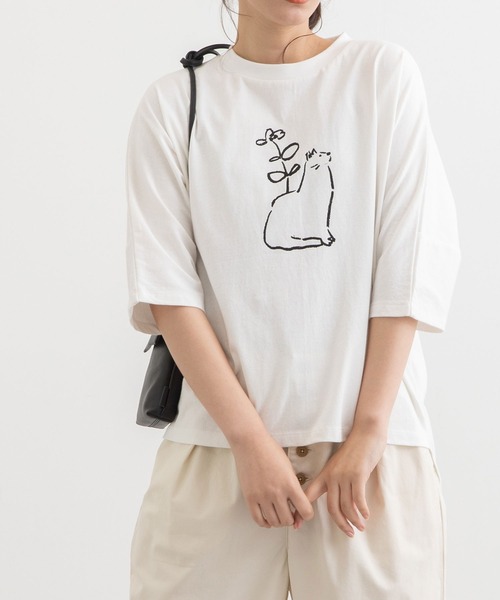 POU DOU DOU(プードゥドゥ)の「花瓶ねこプリントドルマンTee(Tシャツ/カットソー・レディース・オフホワイト/ブラック/サックスブルー・3)」の2枚目の写真