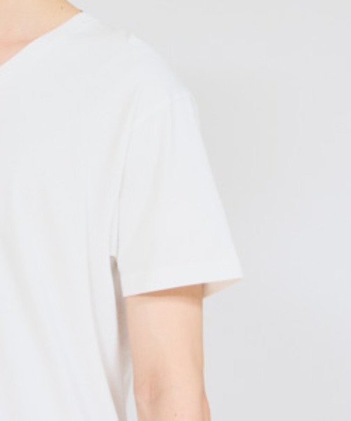 HANES(ヘインズ)の「【Hanes/ヘインズ】メンズ ジャパンフィット 【2枚組】VネックTシャツ(Tシャツ/カットソー・メンズ・ホワイト・SMALL/MEDIUM/LARGE/X-LARGE)」の9枚目の写真