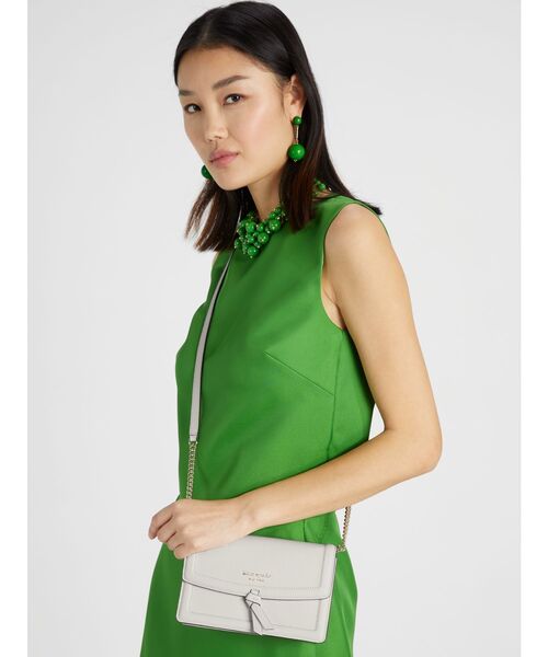 kate spade new york(ケイトスペード ニューヨーク)の「ノット フラップ クロスボディ(ショルダーバッグ・レディース・ベージュ・ONESIZE)」の2枚目の写真