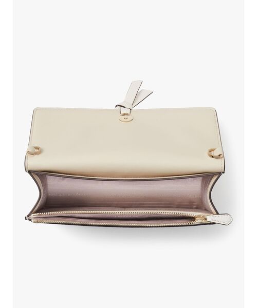 kate spade new york(ケイトスペード ニューヨーク)の「ノット フラップ クロスボディ(ショルダーバッグ・レディース・ベージュ・ONESIZE)」の4枚目の写真