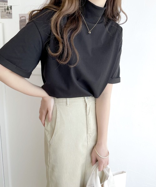 classicalelf（クラシカルエルフ）の「大人マストな1枚。シンプルなシルケットハイネック半袖カットソー（Tシャツ/カットソー・レディース・オフホワイト/ブラック/グレー系その他/グレイッシュベージュ/グリーン・LARGE/MEDIUM/SMALL/X-LARGE）」の10枚目の写真