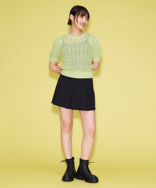 FOREVER 21（フォーエバー トゥエンティーワン）の「ローライズミニスカート（スカート・レディース・ベージュ/ブルー/ブラック・MEDIUM/SMALL）」の4枚目の写真