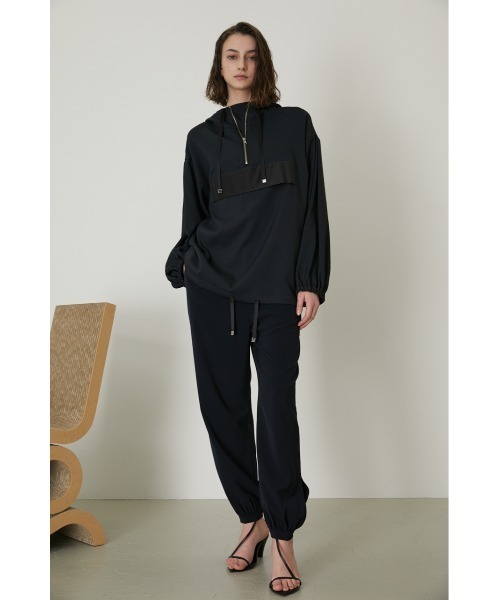 RIM.ARK（リムアーク）の「Anorak hoodie PO（パーカー・レディース・ブラック/ホワイト・FREE）」の4枚目の写真